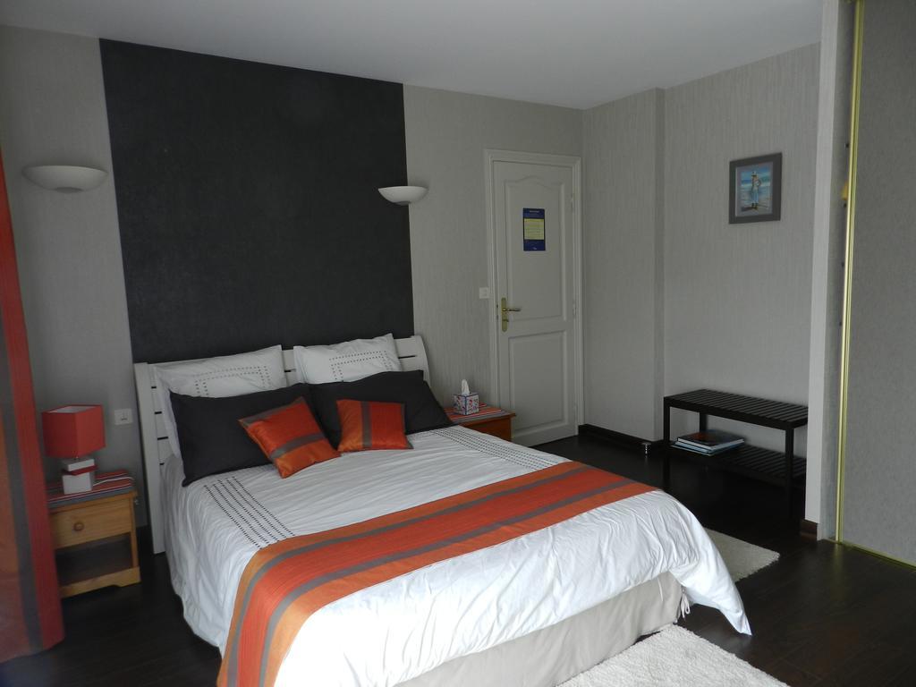 Bed and Breakfast Aux Portes De Rennes Ch. D'Hotes Chartres-de-Bretagne Zimmer foto